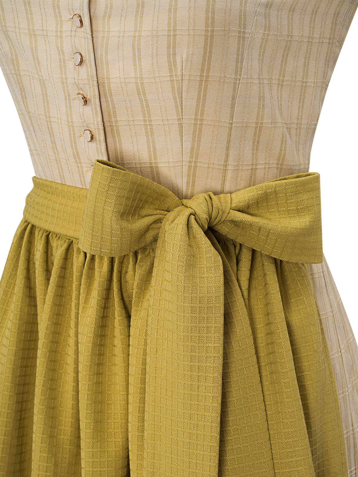 Dirndl Juna im traditionellen Trachtenstil in Grün