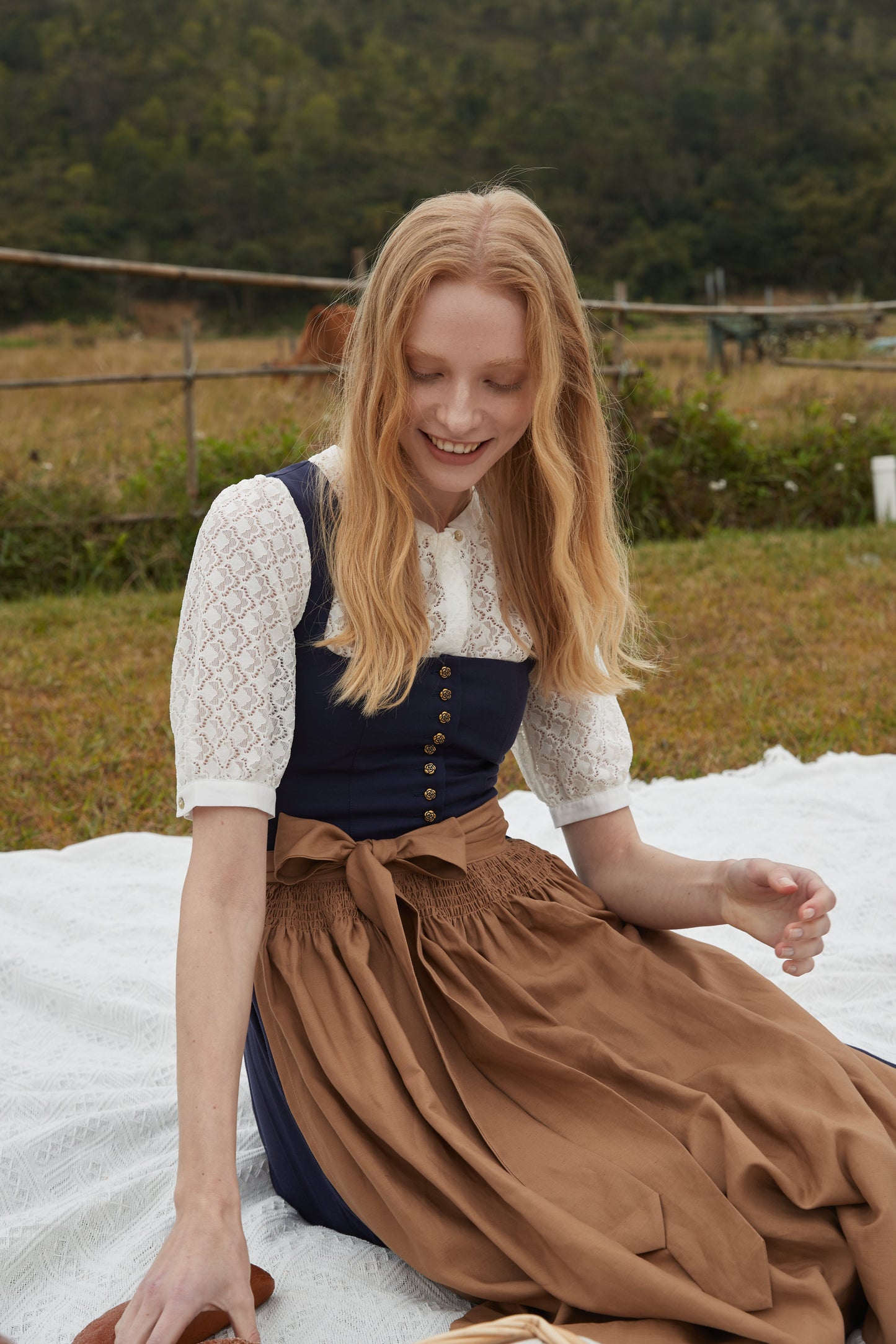 Damen Trachtenbluse Bluse Thea im festlichen Stil
