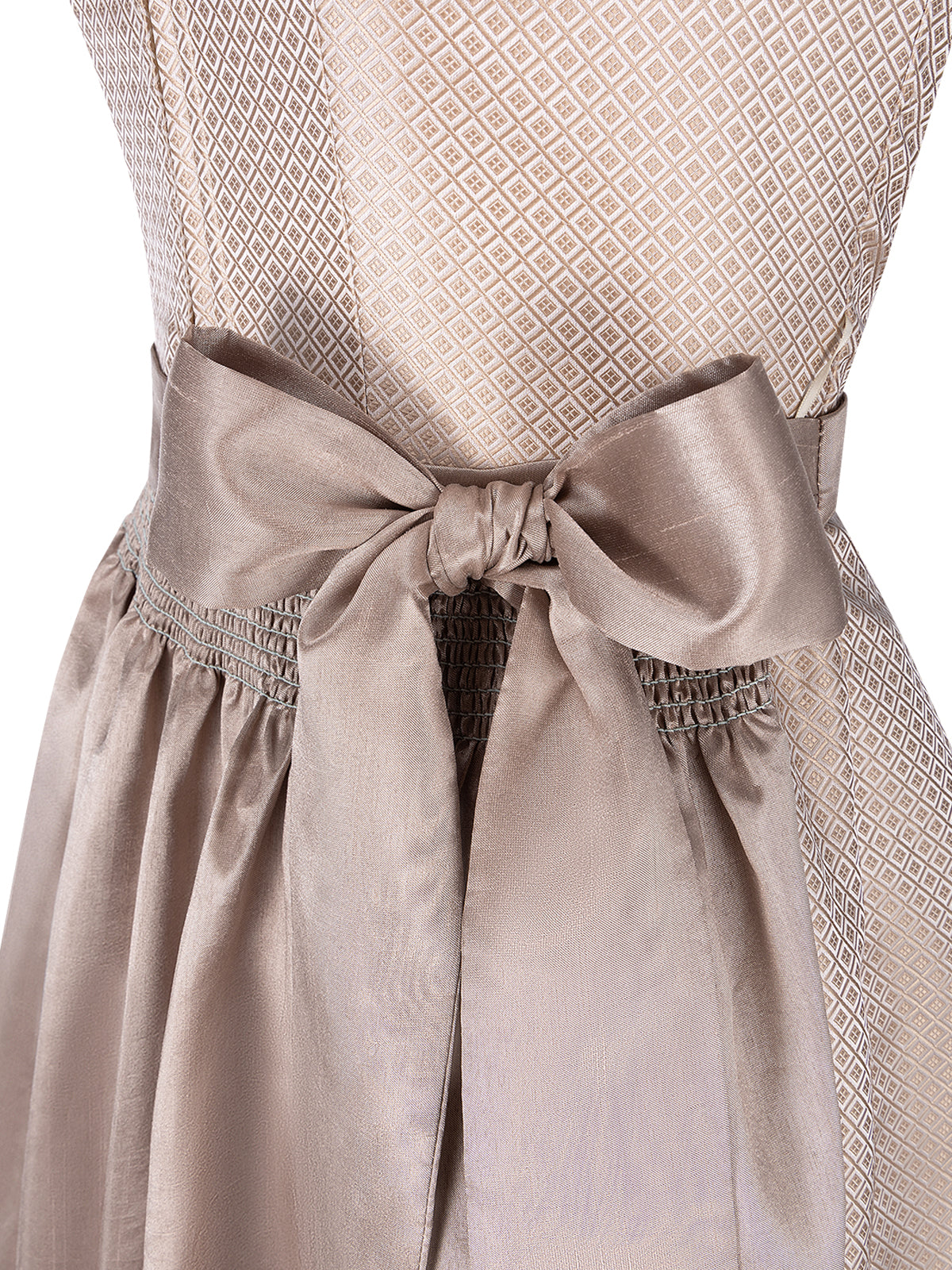 Festliches Dirndl Mila für die Wiesn in Beige