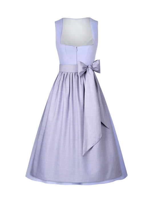 Dirndl Viktoria im traditionellen Trachtenstil in Lila