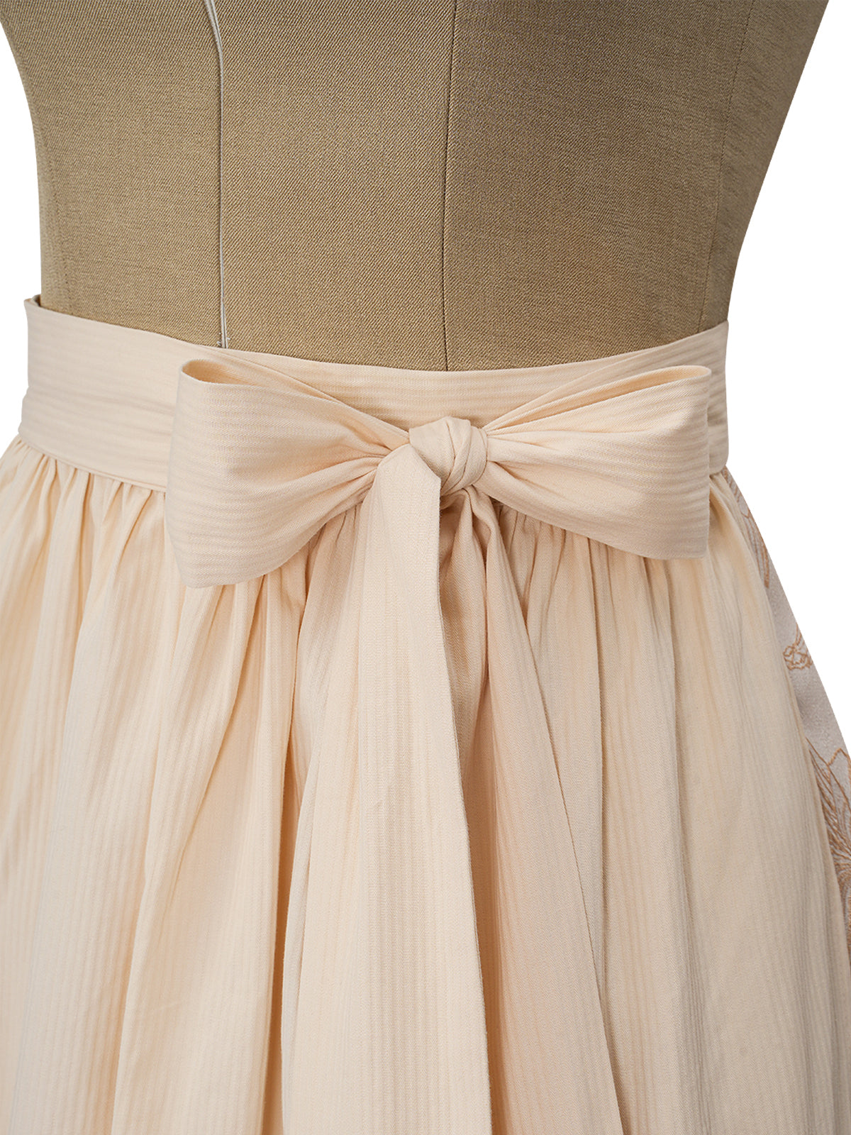 Dirndl Vanessa In Khaki im traditionellen Trachtenstil in Braun