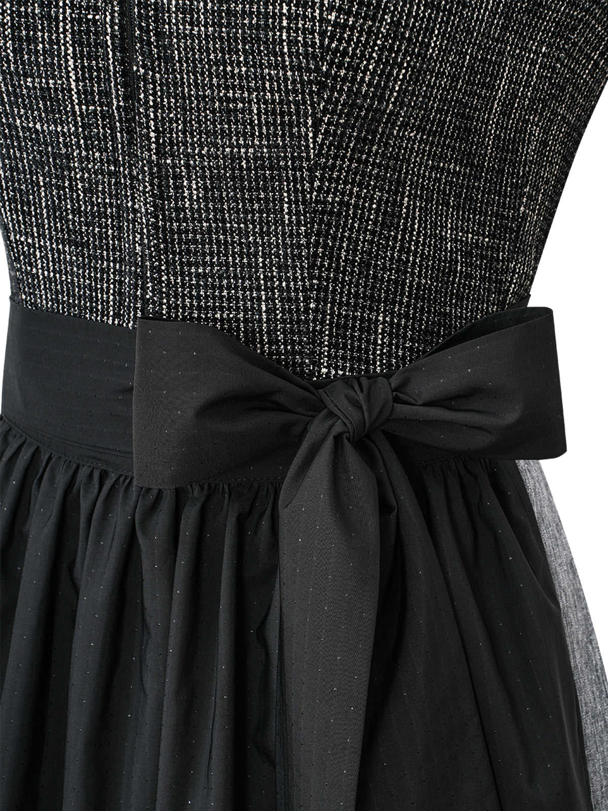 Dirndl Caroline In Schwarze im traditionellen Trachtenstil