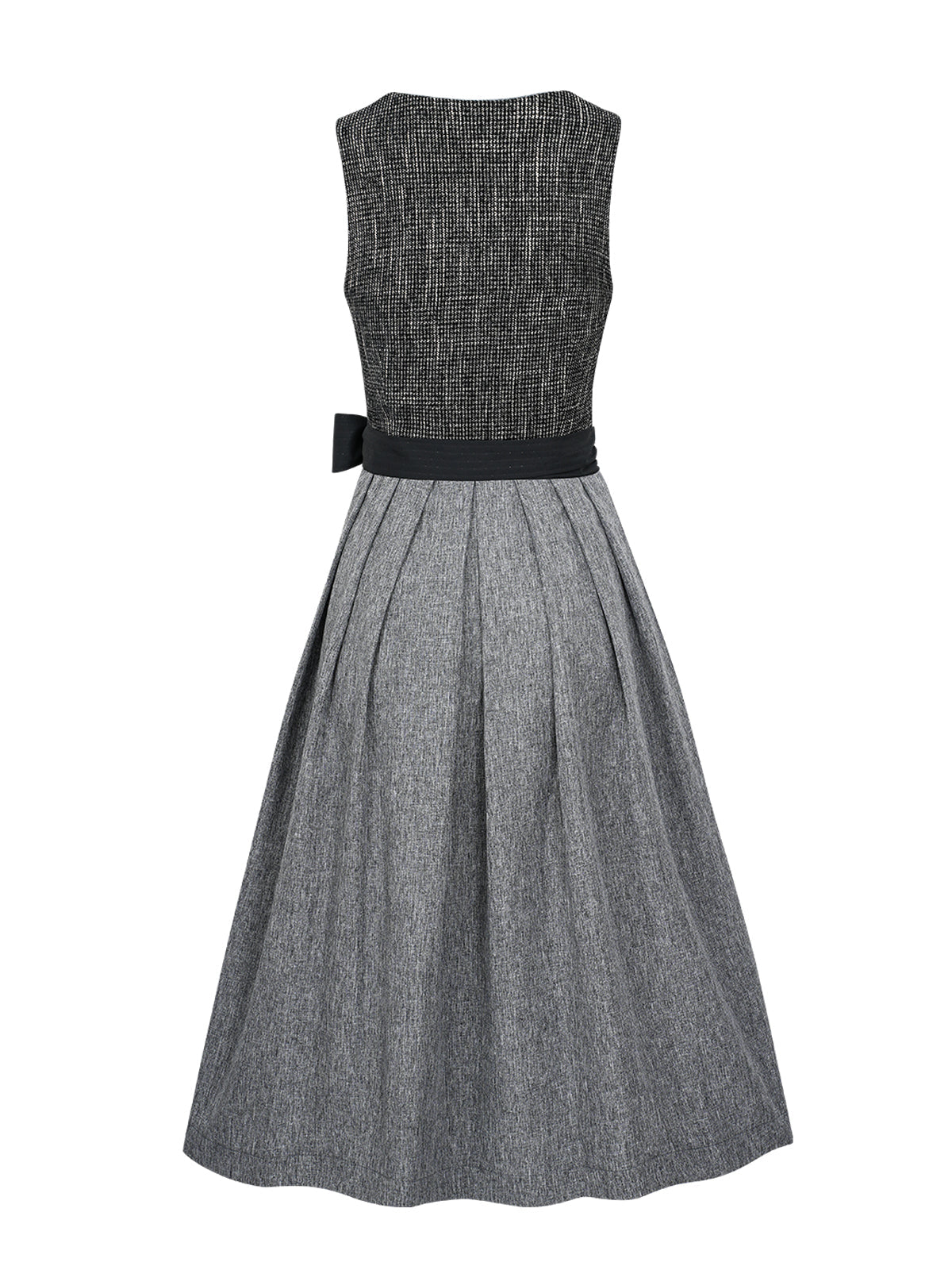 Dirndl Caroline In Schwarze im traditionellen Trachtenstil