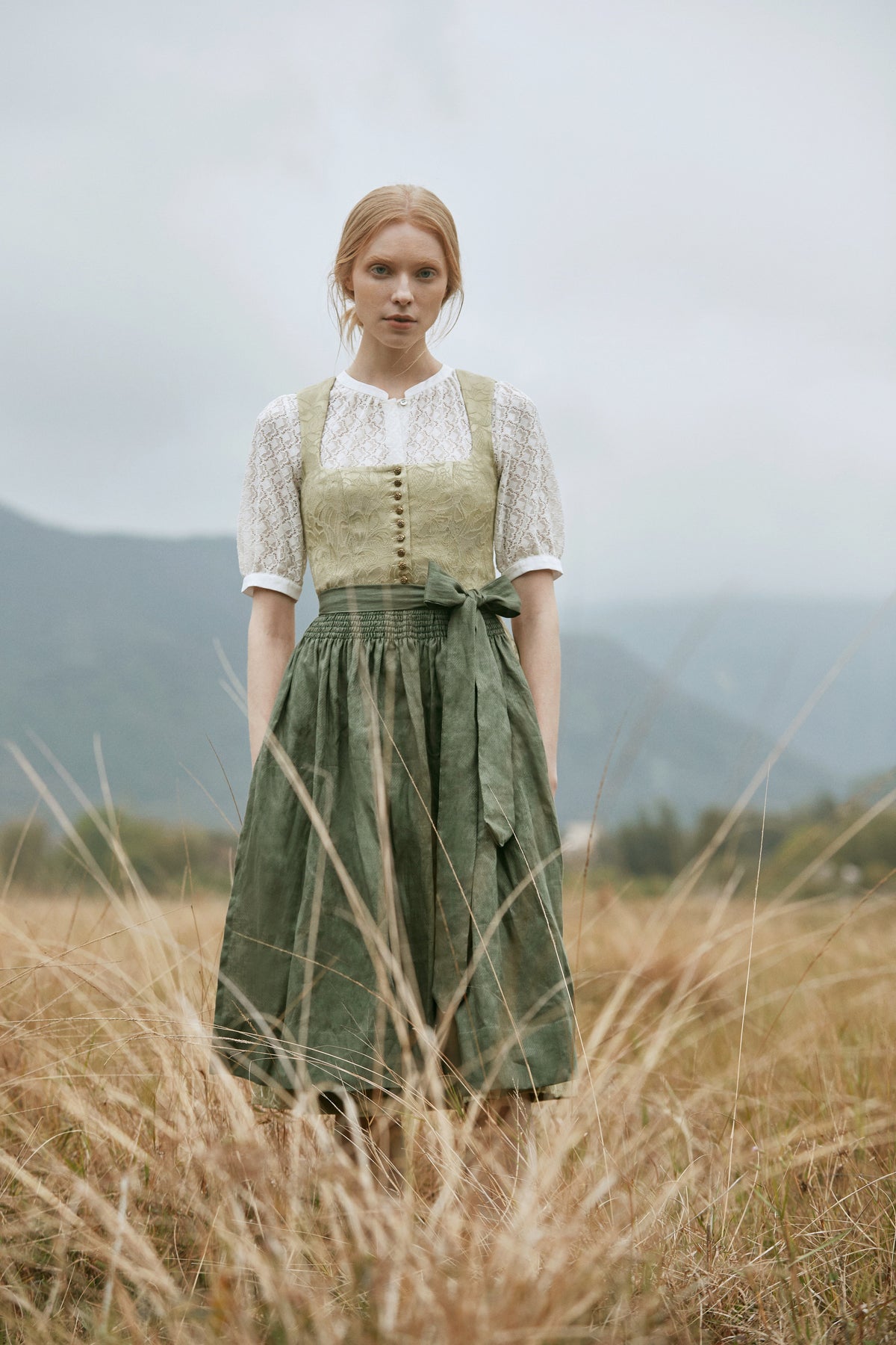 Damen Dirndl Rosalie In Helles Grün für Oktoberfest