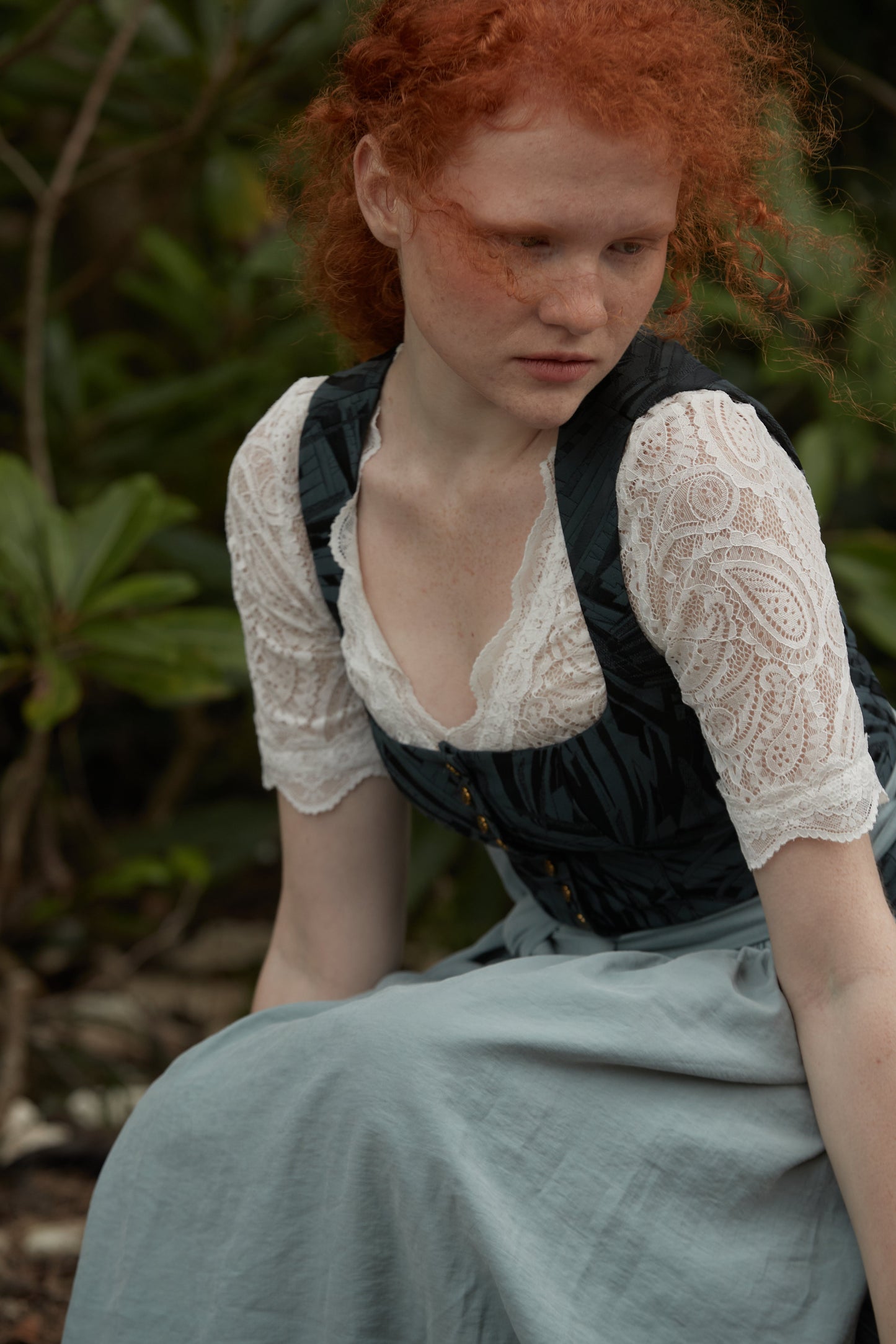 Klassische Dirndlbluse Bluse Elina für Oktoberfest