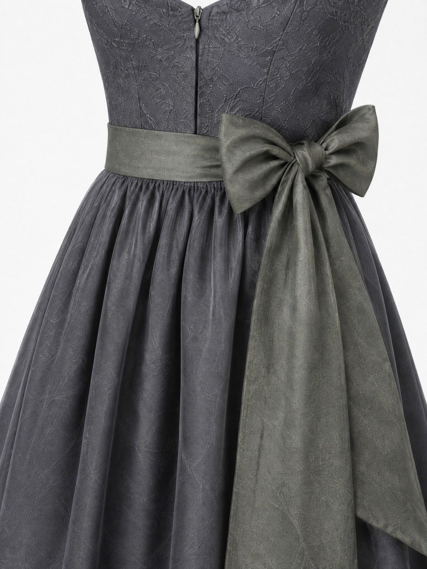 Dirndl Lina in Schiefergrau mit Sturmgrau Schürze - Detailansicht Taille und Schleife